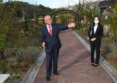 ロンドンしゃくなげ会会長来訪